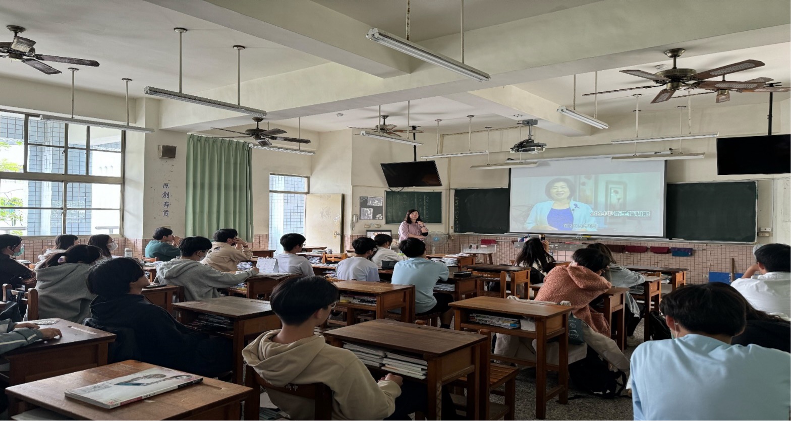 2025/03 高雄市新莊高中-微課程教師